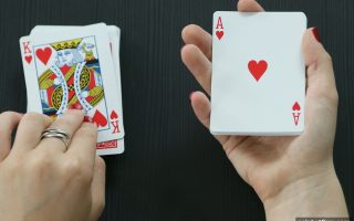 亚洲博彩公司视角下的桌游决策智慧与即时互动解析